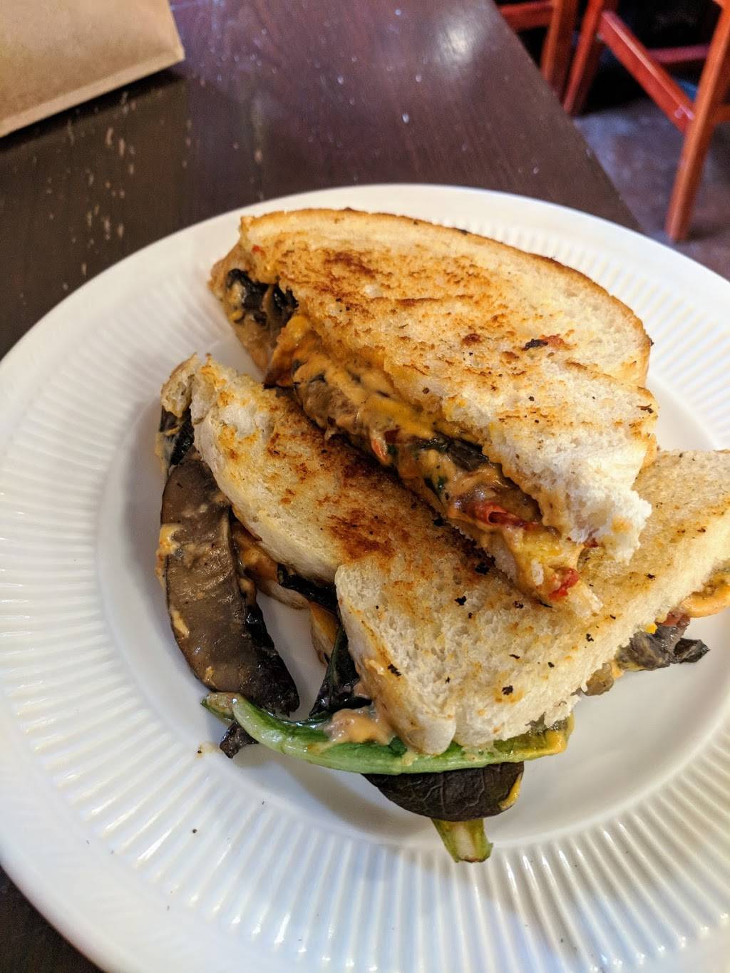 The Farm Cafe & Concessions Food Truck | cafe | 12 Emerald St, Keene, NH 03431, USA | 6033543521 OR +1 603-354-3521