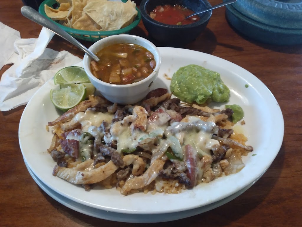 Dannys Restaurant | restaurant | 11096 Mines Rd, Laredo, TX 78045, USA | 9567122145 OR +1 956-712-2145