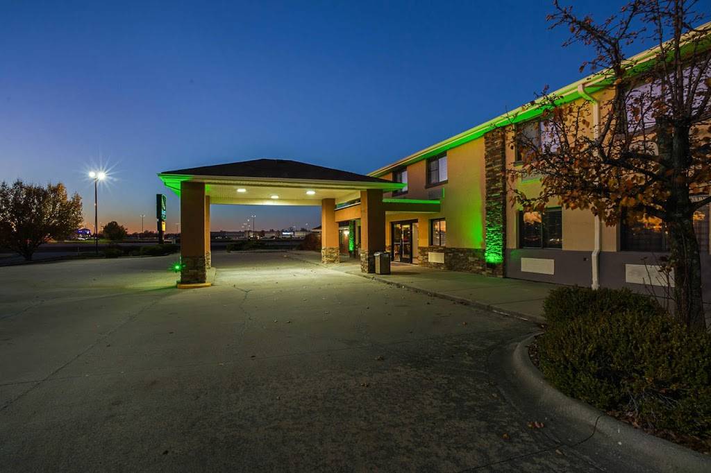 Quality Inn Carbondale University area | restaurant | 1415 E Main St, Carbondale, IL 62901, USA | 6185494244 OR +1 618-549-4244