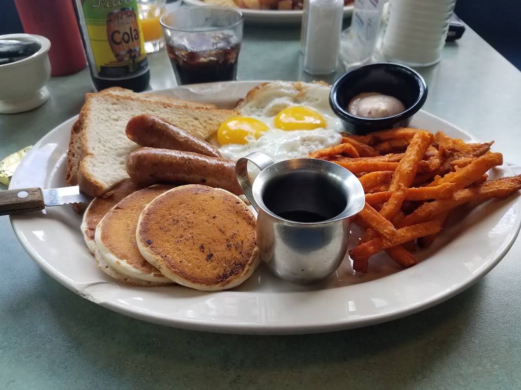 Flying Saucer | restaurant | 1123 N California Ave, Chicago, IL 60622, USA | 7733429076 OR +1 773-342-9076