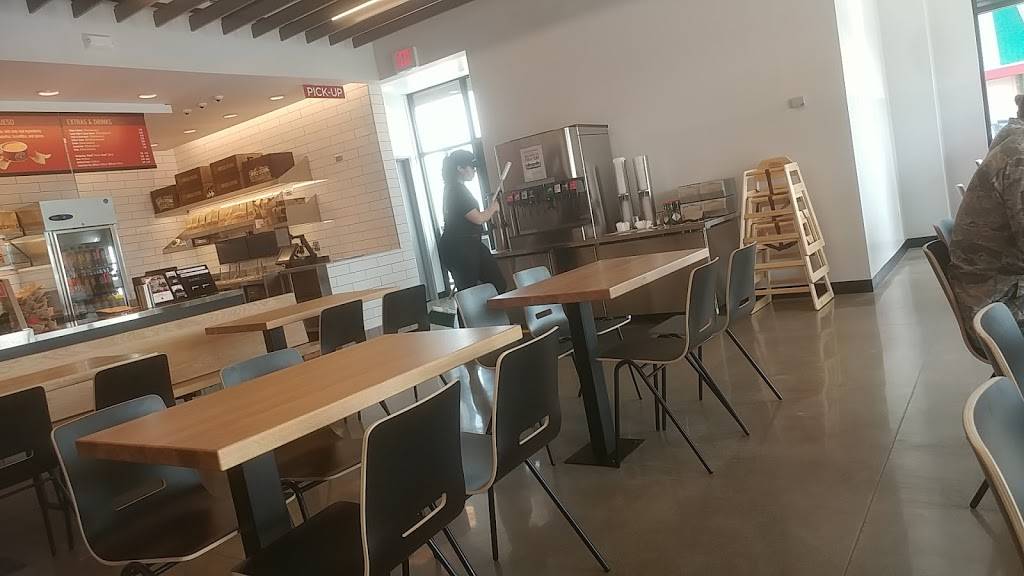 Chipotle Mexican Grill | restaurant | 6706 Westworth Blvd Ste #101, Westworth Village, TX 76114, USA | 8177638123 OR +1 817-763-8123