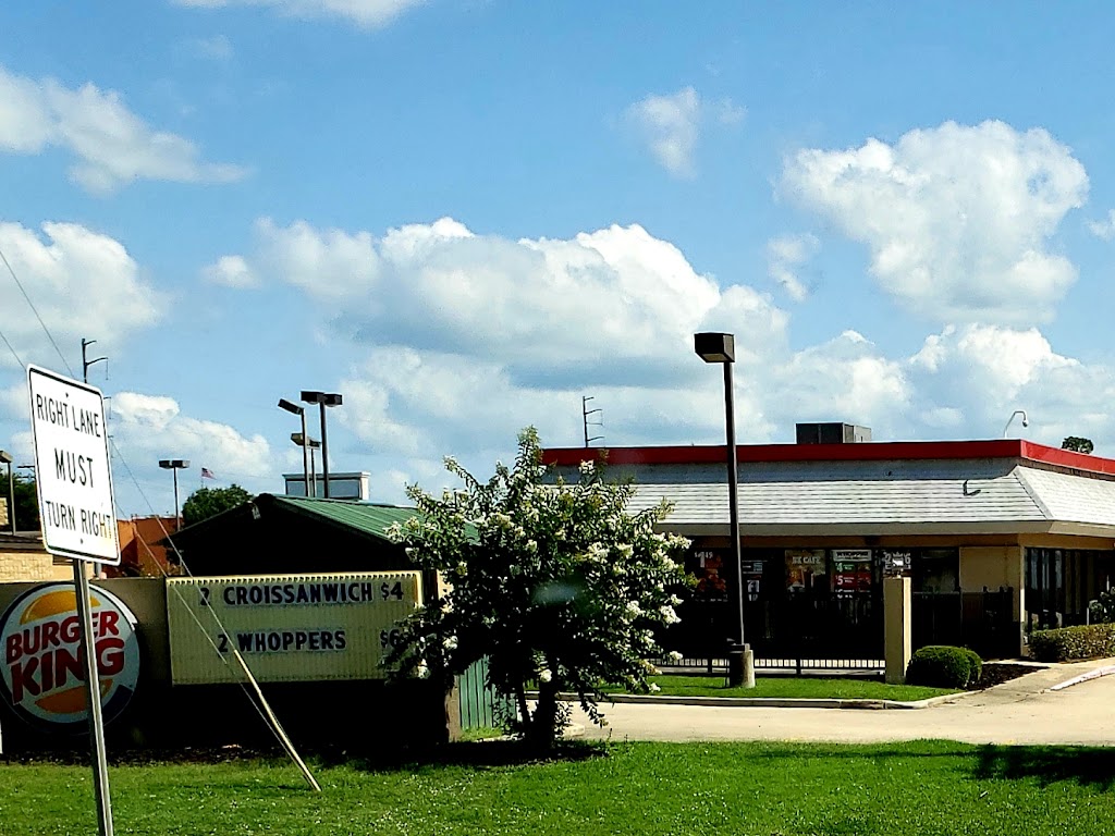 Burger King | restaurant | 5150 Forsythe Bypass, Monroe, LA 71201, USA | 3183028795 OR +1 318-302-8795