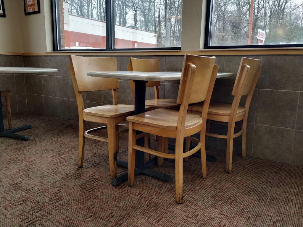 Wendys | restaurant | 1461 MD-193, Hyattsville, MD 20783, USA | 3013262993 OR +1 301-326-2993