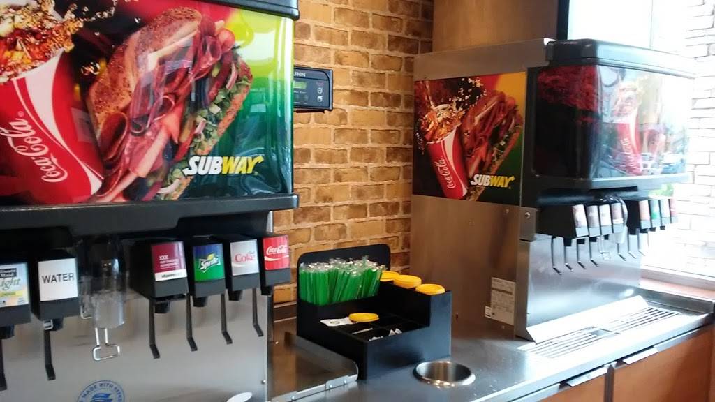 Subway | restaurant | 85 Western Ave, South Portland, ME 04106, USA | 2077616965 OR +1 207-761-6965