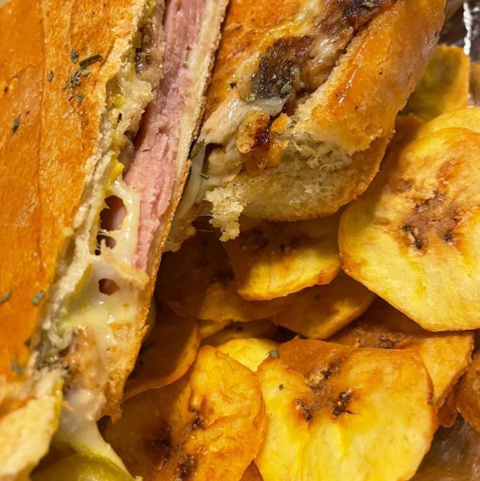 HAVANA1980 | restaurant | 110 Harrison Ave, Panama City, FL 32401, USA | 8503478108 OR +1 850-347-8108