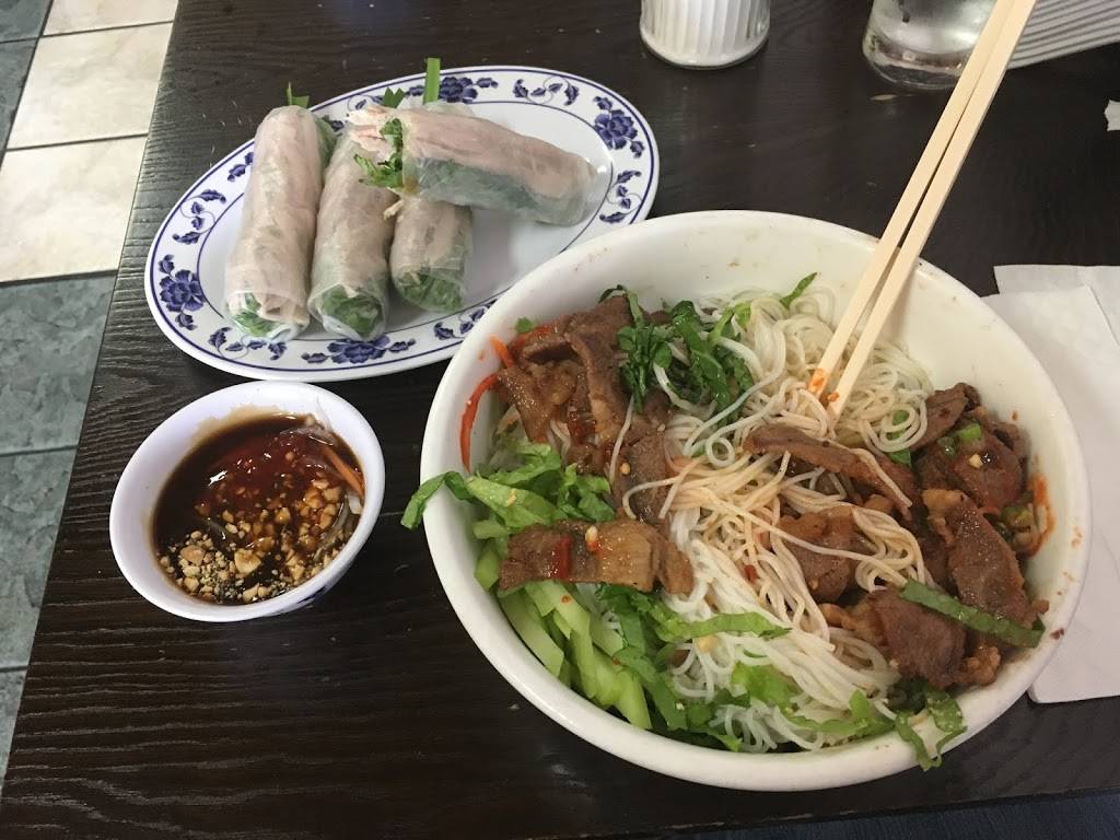 Pho Huong Vietnamese Restaurant | restaurant | 1954 Tully Rd, San Jose, CA 95122, USA | 4082237668 OR +1 408-223-7668