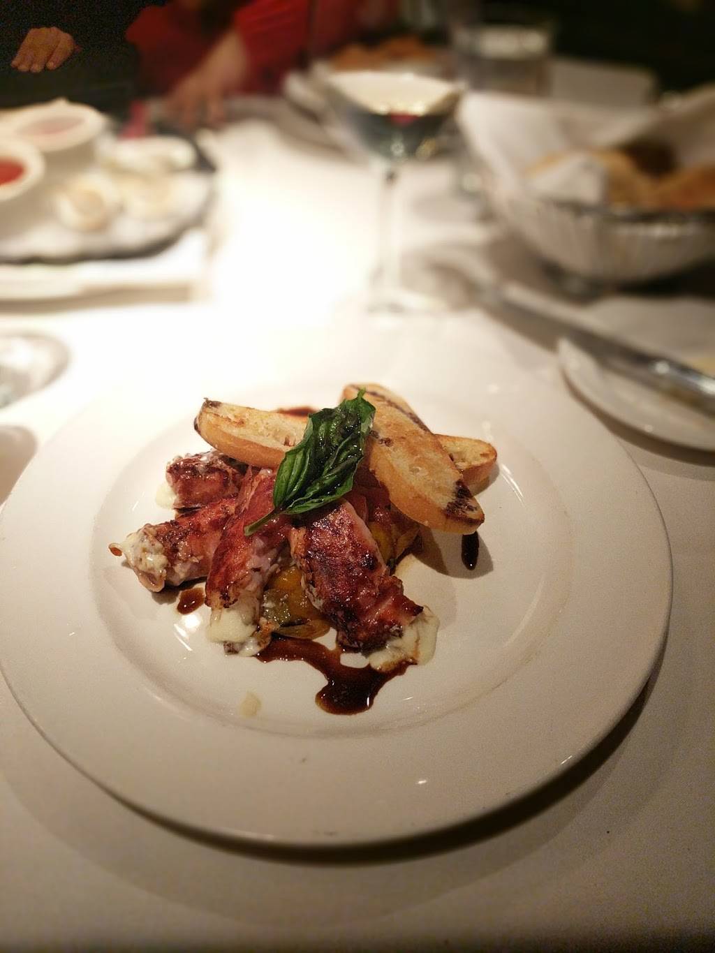 The Capital Grille | restaurant | 1 Garden State Plaza Blvd, Paramus, NJ 07652, USA | 2018457040 OR +1 201-845-7040