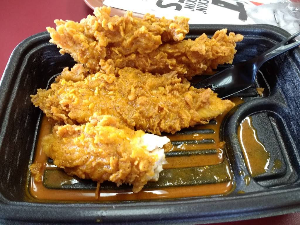 KFC | restaurant | 3686 Foothills Way, Fort Mill, SC 29715, USA | 8035484943 OR +1 803-548-4943
