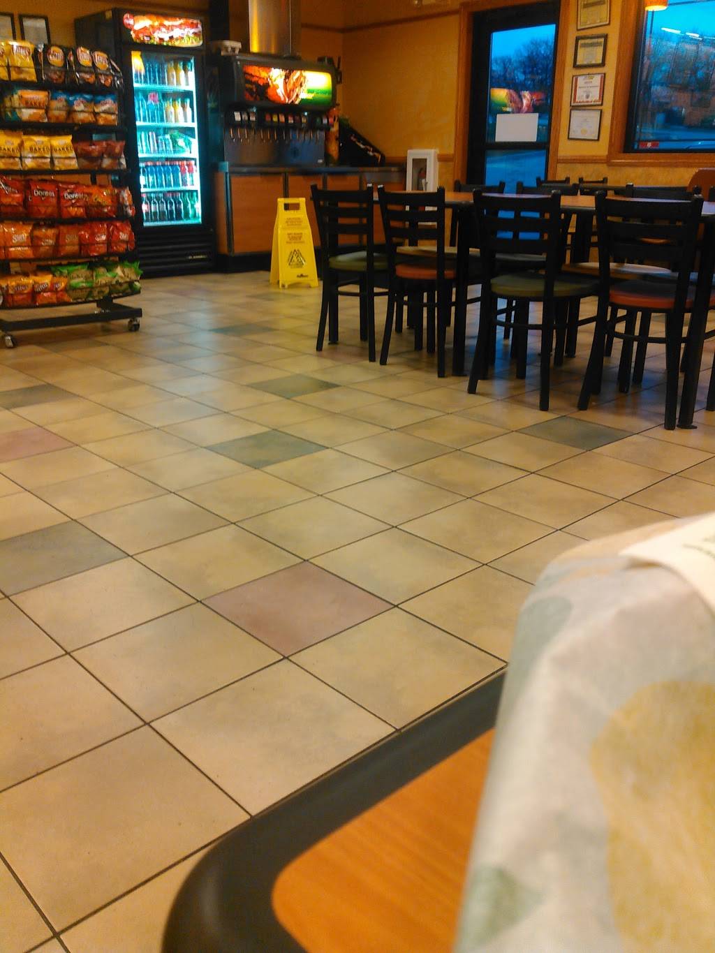 Subway | restaurant | 1001 N Hickory Blvd, Pleasant Hill, IA 50327, USA | 5152662890 OR +1 515-266-2890