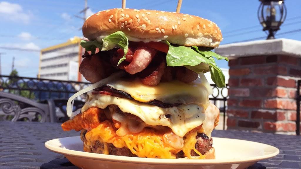 The Harbor Bar & Grill | restaurant | 3024 17th St, Metairie, LA 70002, USA | 5048324117 OR +1 504-832-4117