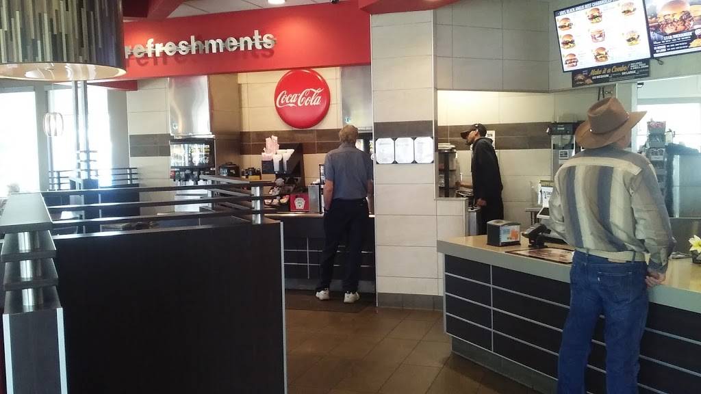 Hardees | restaurant | 1039 W Main St, Lebanon, TN 37087, USA | 6154448241 OR +1 615-444-8241