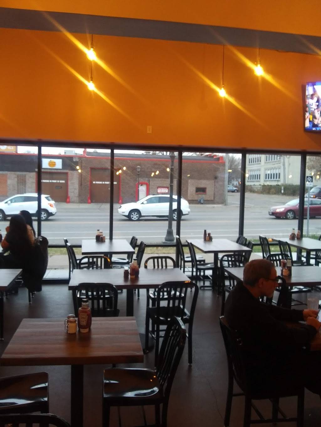 FireBox | restaurant | 1585 Marshall Ave, St Paul, MN 55104, USA | 6514149986 OR +1 651-414-9986