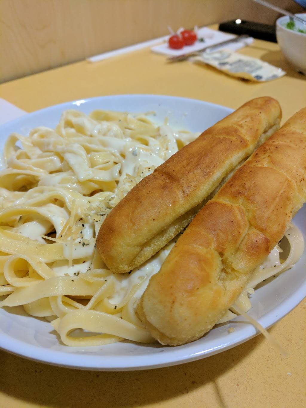 Fazolis | restaurant | 10307 Dixie Hwy, Louisville, KY 40272, USA | 5029335212 OR +1 502-933-5212