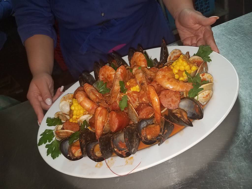 Galazio Restaurant & Bar | restaurant | 6223 Crain Hwy, La Plata, MD 20646, USA | 3013929500 OR +1 301-392-9500