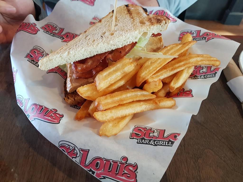 St. Louis Bar & Grill | restaurant | 5777 Main St, Whitchurch-Stouffville, ON L4A 4R2, Canada | 9056424224 OR +1 905-642-4224