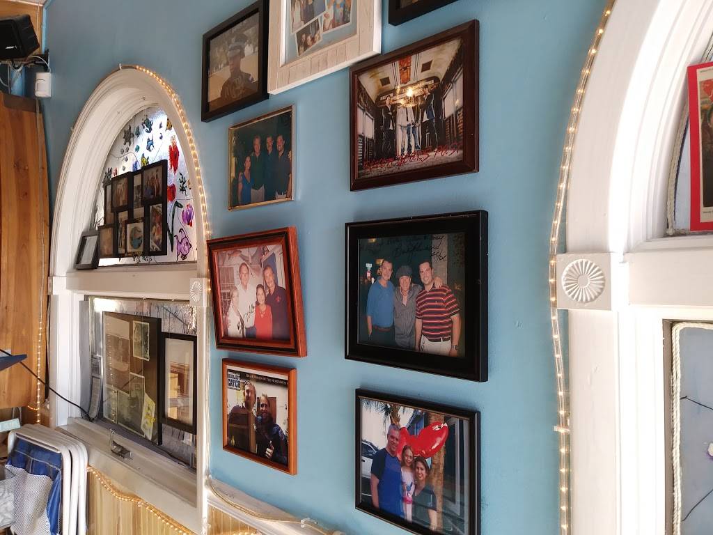 lobster pot | restaurant | 215 Canal Rd, Siesta Key, FL 34242, USA | 9413492323 OR +1 941-349-2323