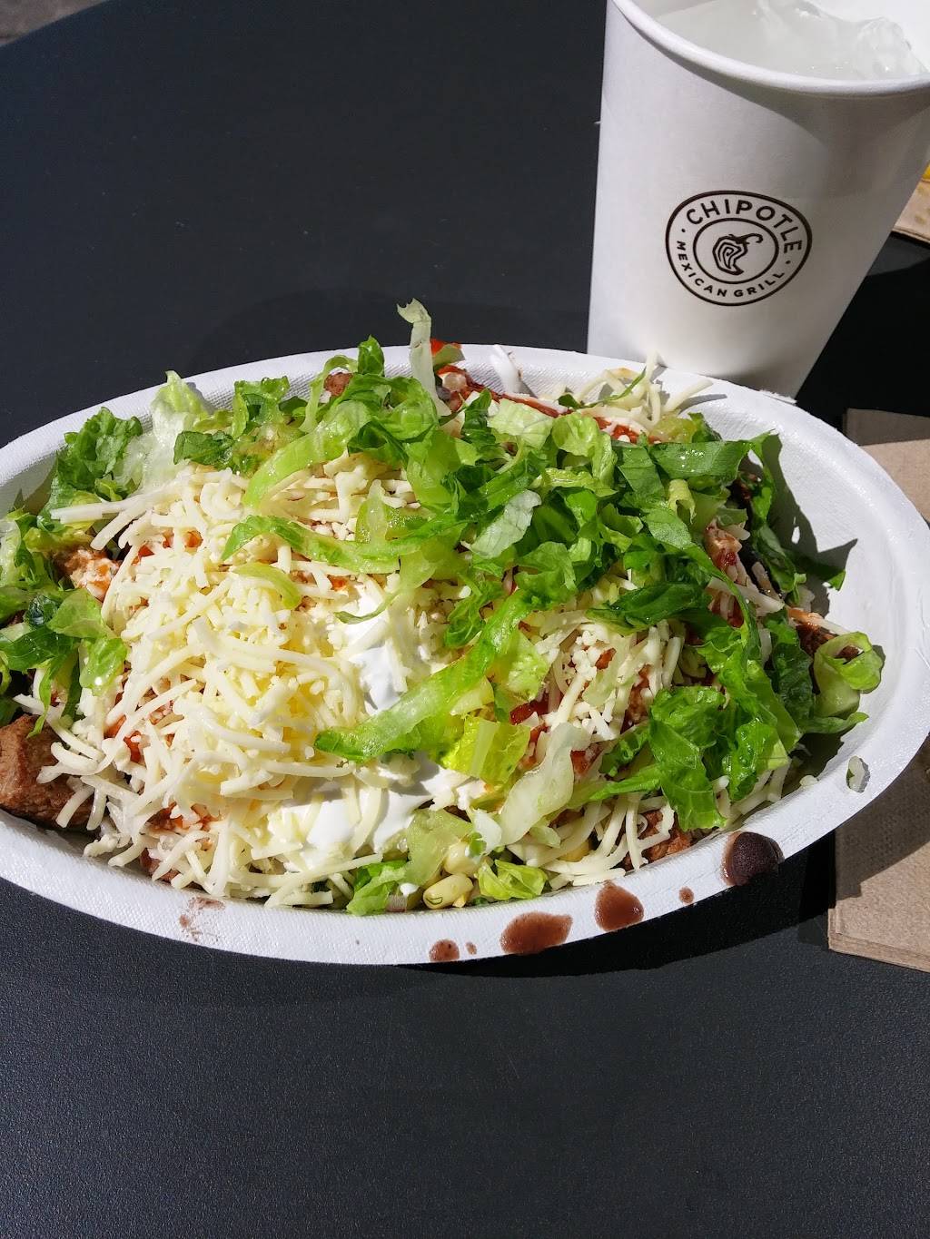 Chipotle Mexican Grill | restaurant | 201 N 8th St, West Dundee, IL 60118, USA | 8474262183 OR +1 847-426-2183