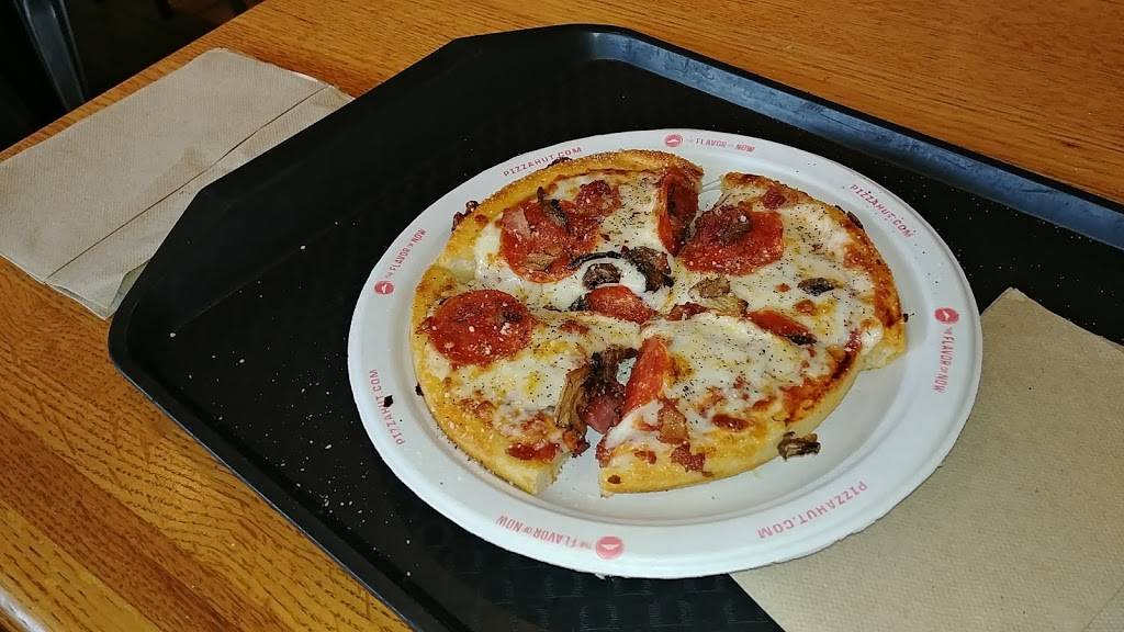 Pizza Hut | restaurant | 660 Merrill Rd, Pittsfield, MA 01201, USA | 4134999891 OR +1 413-499-9891