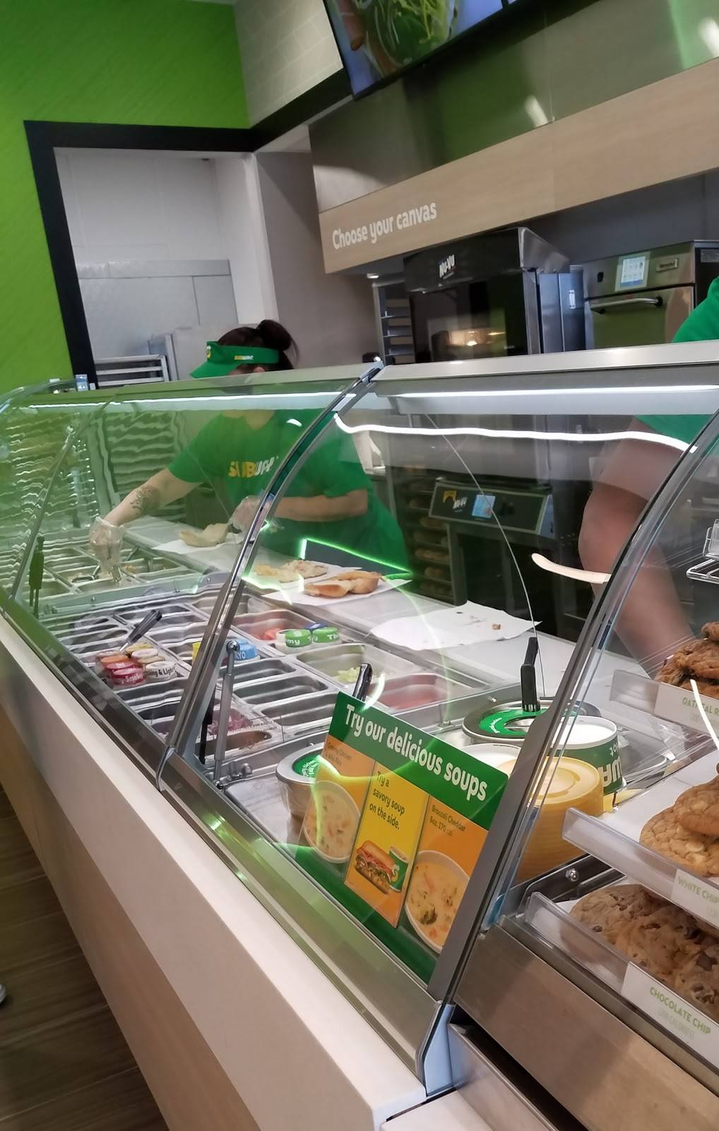 Subway | restaurant | 2127 US-79 suite 300, Henderson, TX 75652, USA | 4306254277 OR +1 430-625-4277