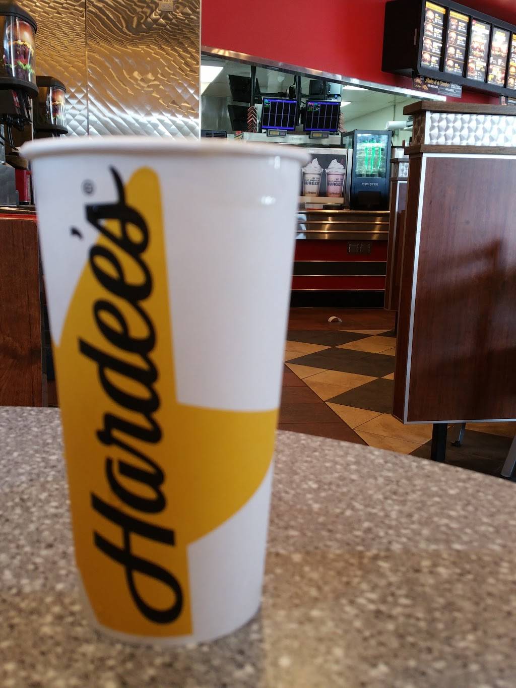 Hardees | restaurant | 380 W Rollins Rd, Round Lake Beach, IL 60073, USA | 2247575185 OR +1 224-757-5185