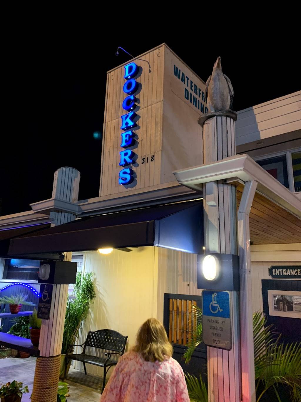 Historic Dockers | restaurant | 318 N Federal Hwy, Dania Beach, FL 33004, USA | 9549255962 OR +1 954-925-5962