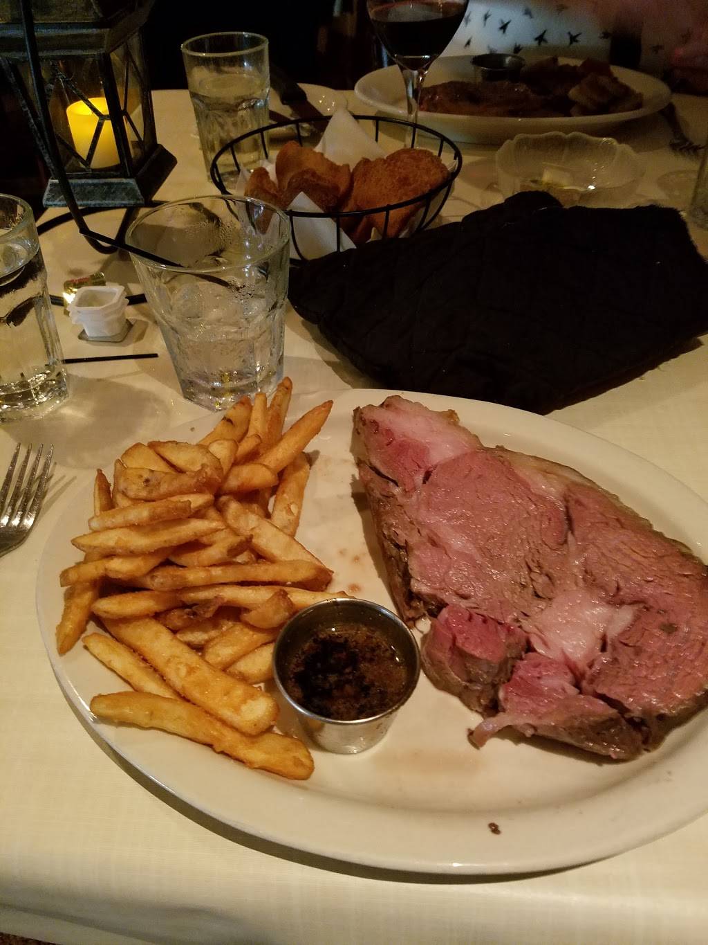 Biggars Supper Club | restaurant | 204 W Main St, Winneconne, WI 54986, USA | 9205824422 OR +1 920-582-4422