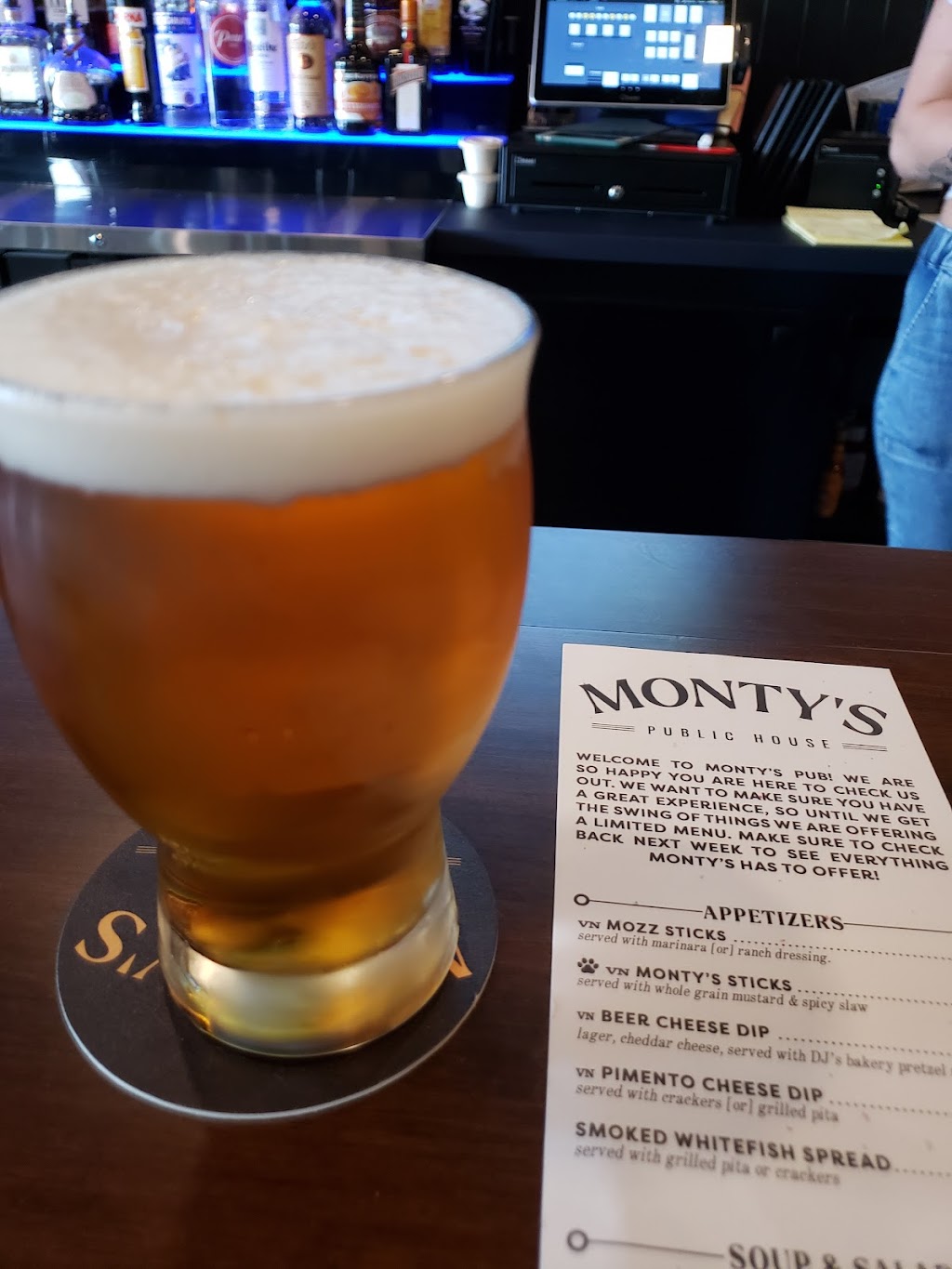 Montys Public House | restaurant | 3140 Packard St, Ann Arbor, MI 48108, USA | 7349295462 OR +1 734-929-5462