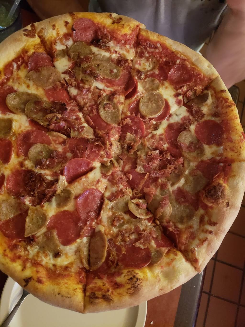 Ginos Italian Restaurant | restaurant | 6124 Stewart Rd, Galveston, TX 77551, USA | 4097626481 OR +1 409-762-6481