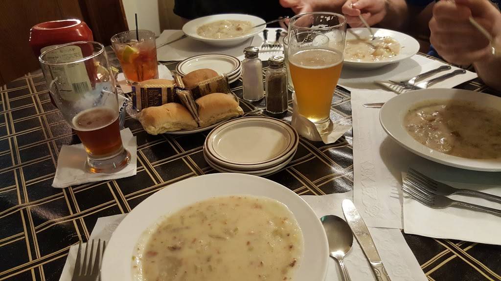 Silver Lake Country Inn | restaurant | 5602 Peters Dr, West Bend, WI 53095, USA | 2623387975 OR +1 262-338-7975