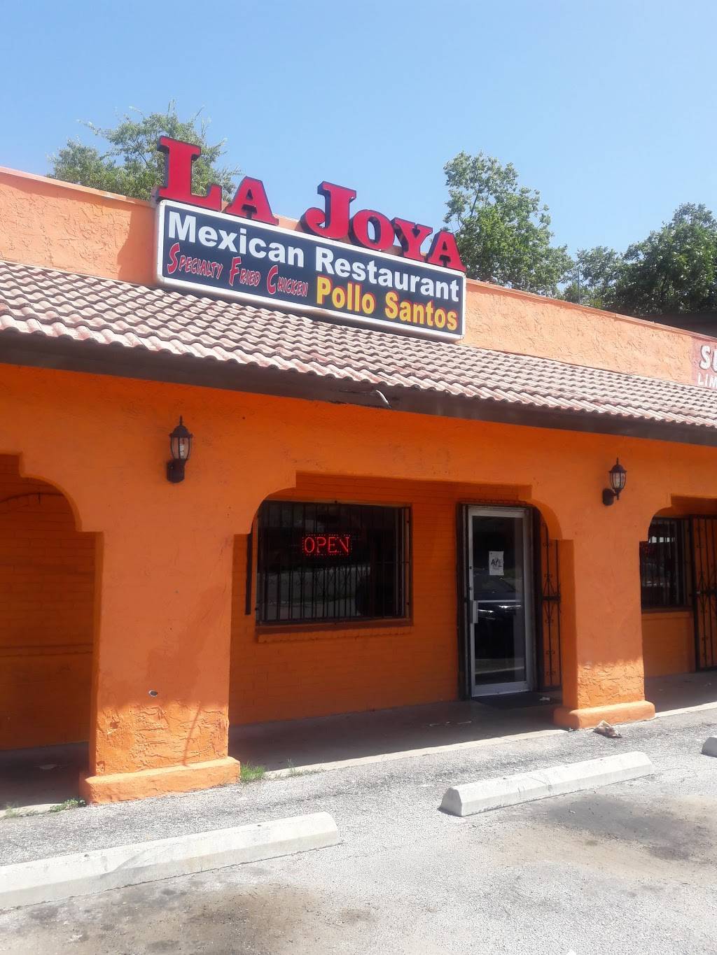 La Joya Mexican Restaurant | restaurant | 2000, 510 S General McMullen Dr, San Antonio, TX 78237, USA | 2104365188 OR +1 210-436-5188