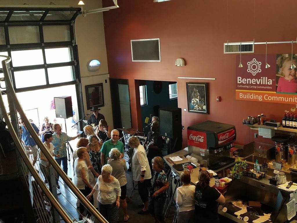 Birts Bistro Restaurant | restaurant | 16752 N Greasewood St, Surprise, AZ 85378, USA | 6235840065 OR +1 623-584-0065