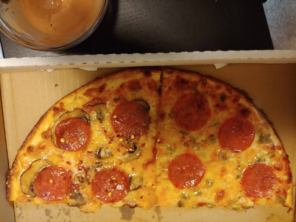 Mias Pizza & Pasta | restaurant | 8931 E Union Ave, Greenwood Village, CO 80111, USA | 3037289343 OR +1 303-728-9343