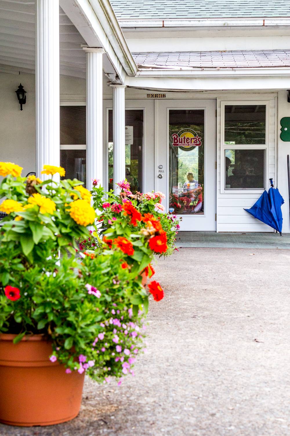 Buteras Italian Grill | restaurant | 13 S Florida St, Buckhannon, WV 26201, USA | 3044392437 OR +1 304-439-2437