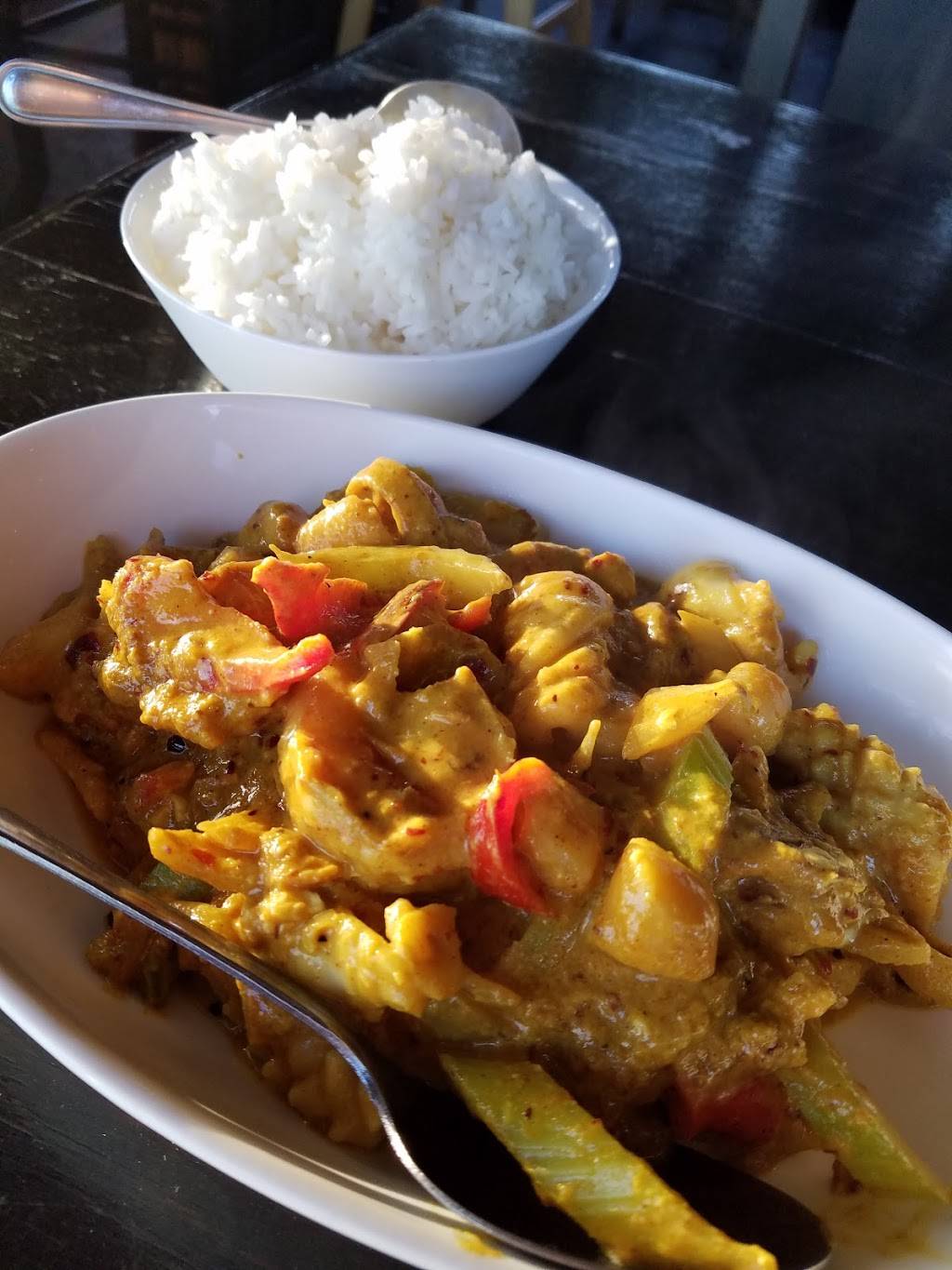 Thais Corner Cuisine | restaurant | 14816 1st Ave S, Burien, WA 98168, USA | 2062435889 OR +1 206-243-5889