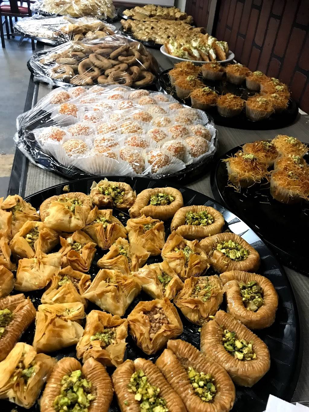 Queen Sweets And Mediterranean Grill | restaurant | 4107 N Cherry St suite c, Kansas City, MO 64116, USA | 8164628252 OR +1 816-462-8252