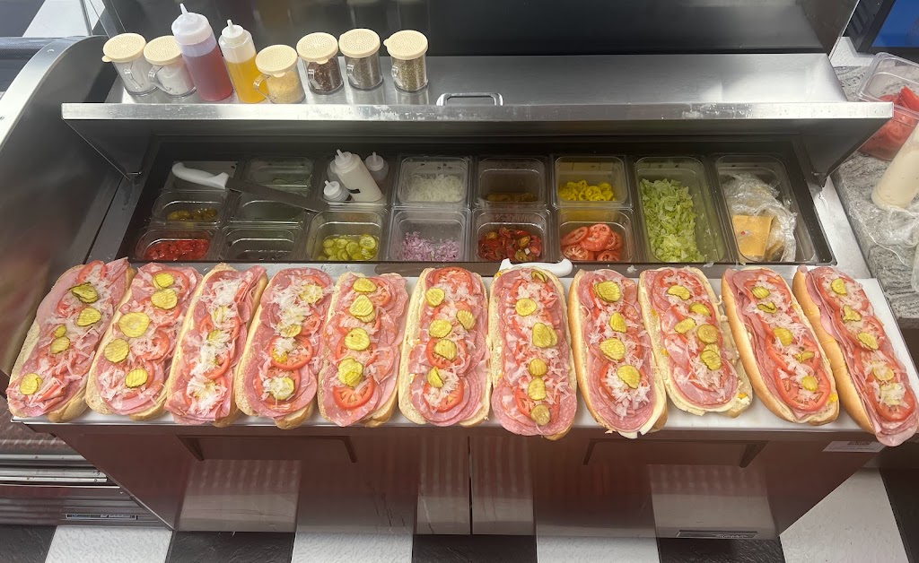 Spinnatos Hoagies & Meats | restaurant | 231 Federal Hwy, Pompano Beach, FL 33062, USA | 9549538984 OR +1 954-953-8984