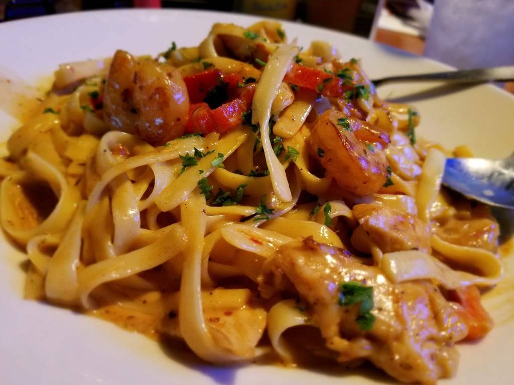 TGI Fridays | restaurant | 3351 N Centre Lake Dr, Ontario, CA 91761, USA | 9093900050 OR +1 909-390-0050