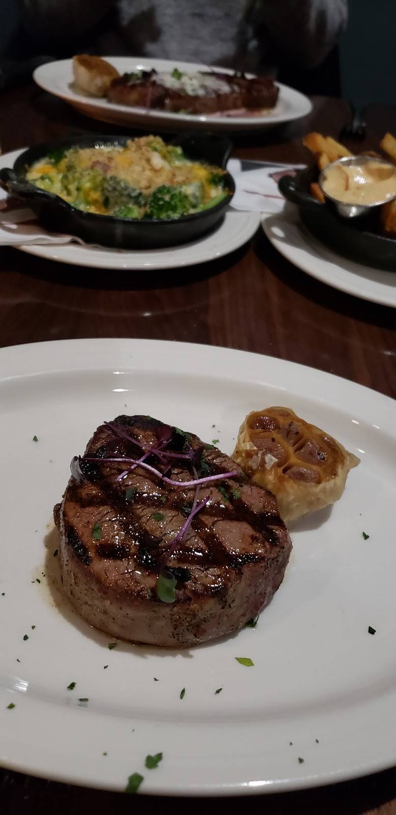 J Fords Black Angus | restaurant | 129 S 7th St, Terre Haute, IN 47807, USA | 8122355549 OR +1 812-235-5549