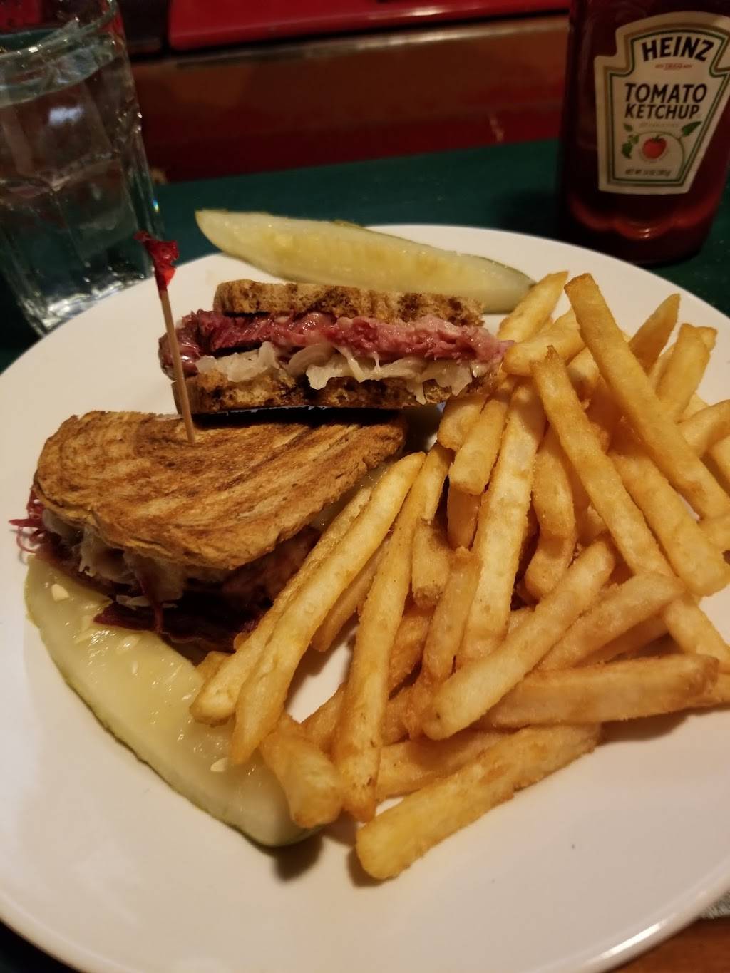 Old Channel Inn | restaurant | 6905 N Old Channel Trail, Montague, MI 49437, USA | 2318933805 OR +1 231-893-3805