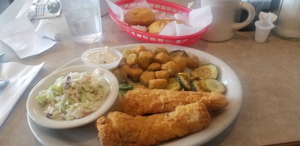 Red truck cafe | restaurant | 920 W Parker Rd, Plano, TX 75075, USA | 9729965177 OR +1 972-996-5177