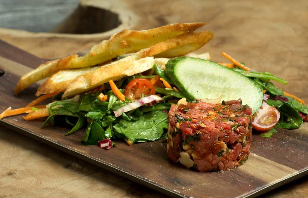 SHAKER Cuisine & Mixologie | restaurant | 76 A Route du Président-Kennedy, Lévis, QC G6V 6C9, Canada | 4188388882 OR +1 418-838-8882