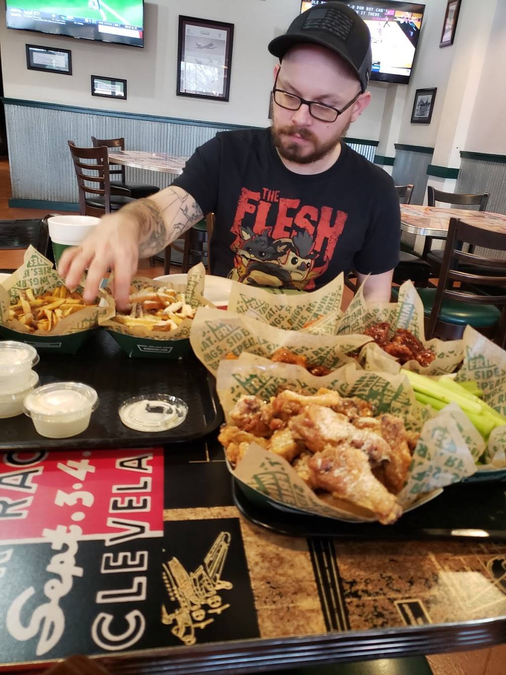 Wingstop | restaurant | 1001 Hampstead Blvd, Clinton, MS 39056, USA | 6019242423 OR +1 601-924-2423