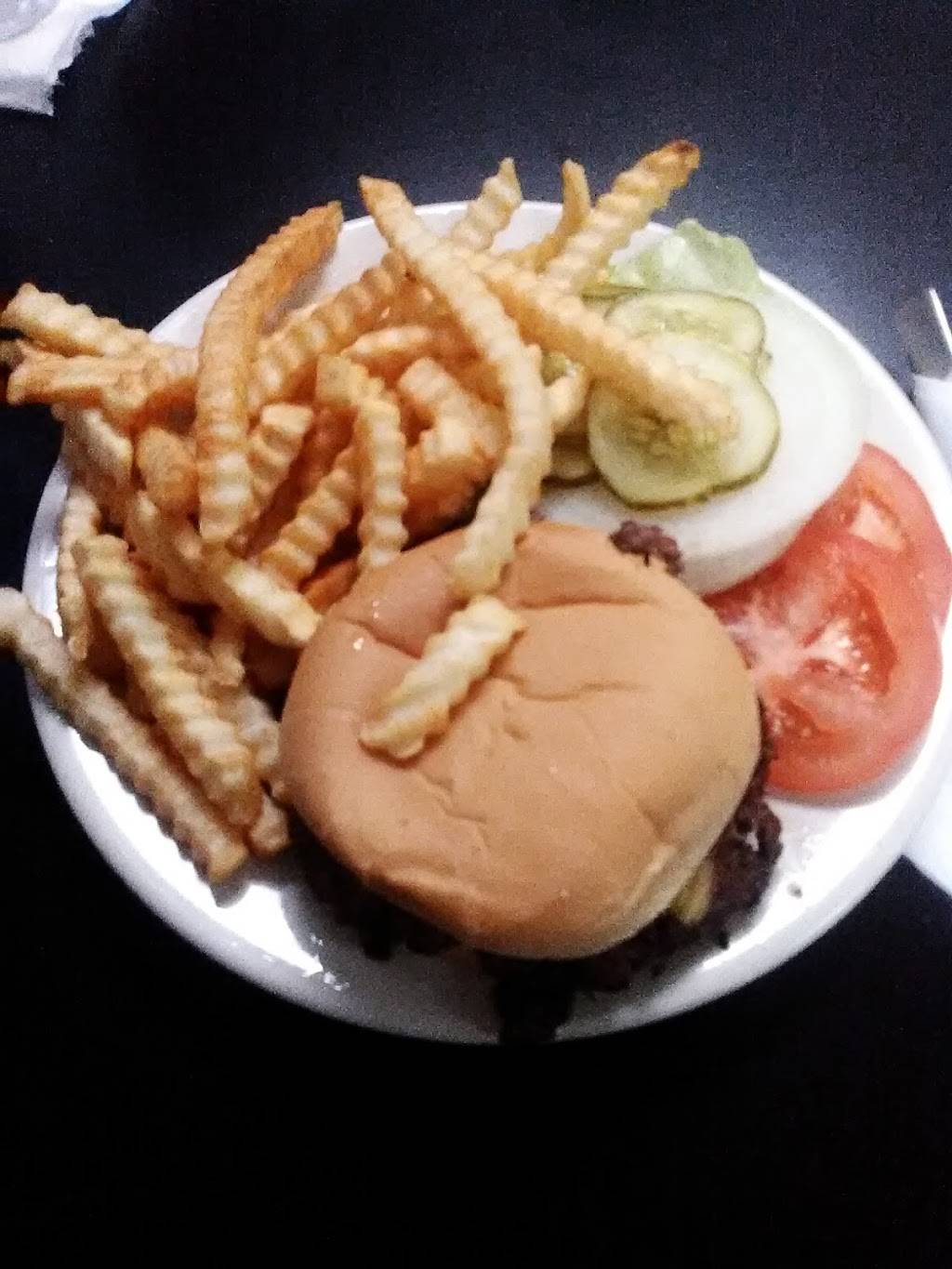 D & J Cafe | cafe | 915 W Laurel St, Springfield, IL 62704, USA | 2177531708 OR +1 217-753-1708