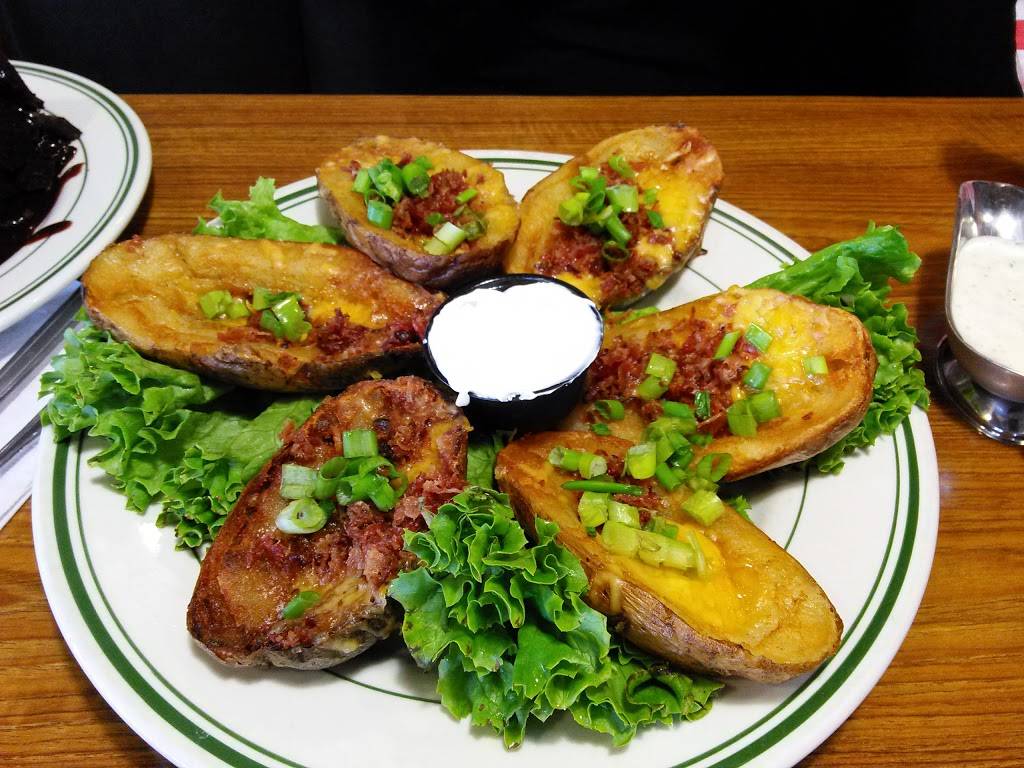 Lumberjacks | restaurant | 732 E Washington St, Petaluma, CA 94952, USA | 7077624095 OR +1 707-762-4095