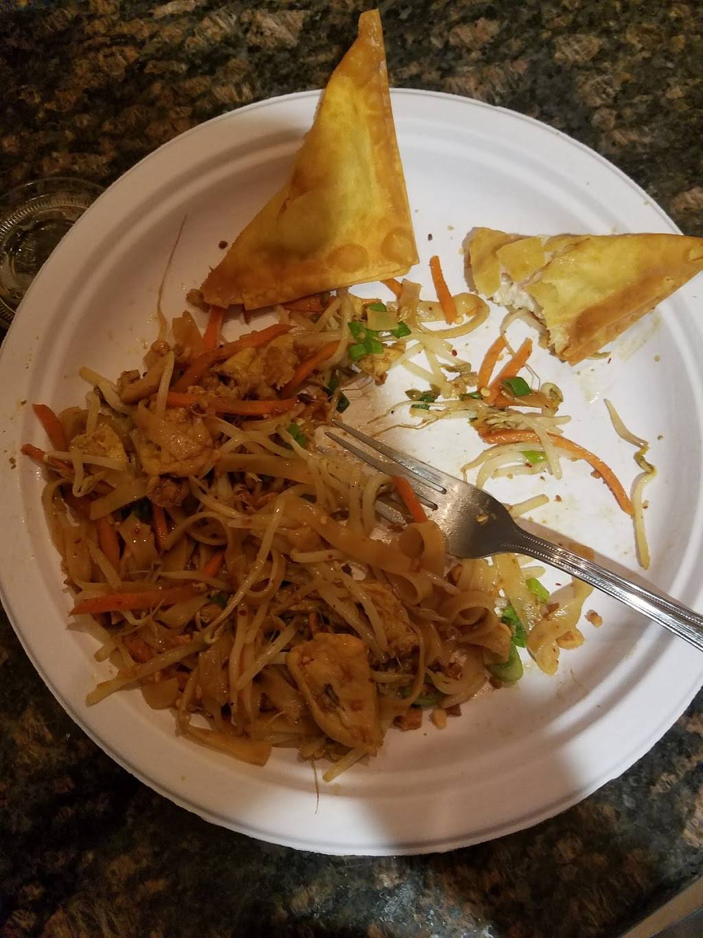 Thai Chef | restaurant | 44801 Hayes Rd, Sterling Heights, MI 48313, USA | 5865669575 OR +1 586-566-9575