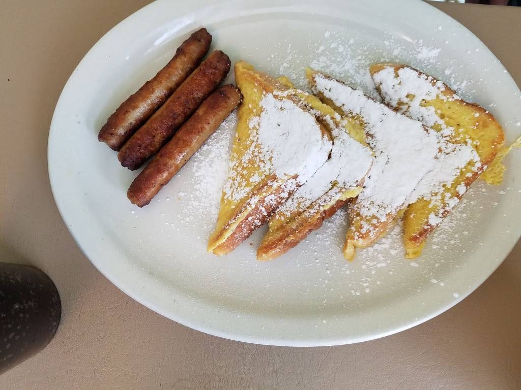 Molly Browns LLC | restaurant | 493 Portage Lakes Drive, Akron, OH 44319, USA | 2343129351 OR +1 234-312-9351