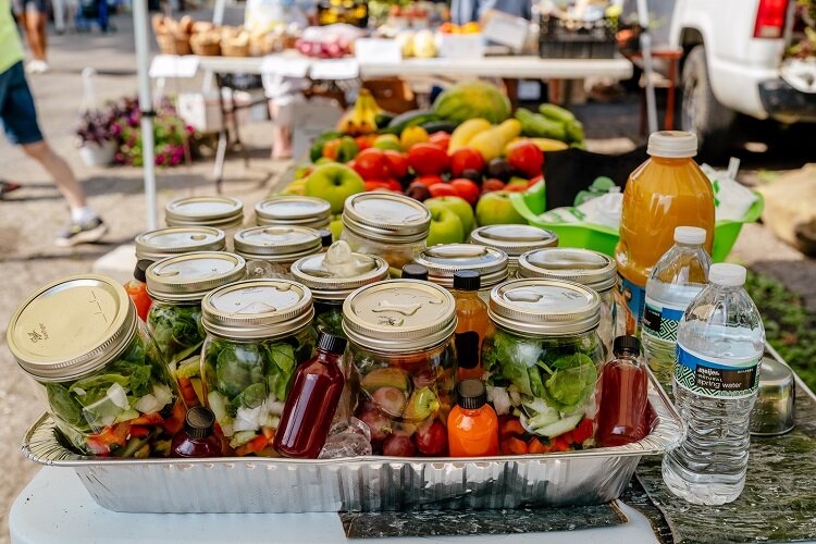 THE GRUBBANK | restaurant | 18701 Grand River Ave, Detroit, MI 48223, USA | 7347269578 OR +1 734-726-9578