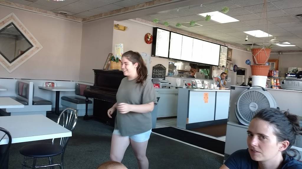 FAIRFIELD HOUSE OF PIZZA | restaurant | 207 Upper Main St, Fairfield, ME 04937, USA | 2074539896 OR +1 207-453-9896