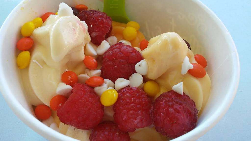 Menchies Frozen Yogurt | bakery | 13369 Ventura Blvd, Sherman Oaks, CA 91423, USA | 8187889900 OR +1 818-788-9900