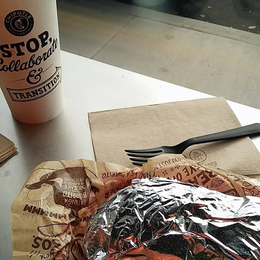 Chipotle Mexican Grill | restaurant | 596 W Market St Unit C, Tiffin, OH 44883, USA | 4194481477 OR +1 419-448-1477